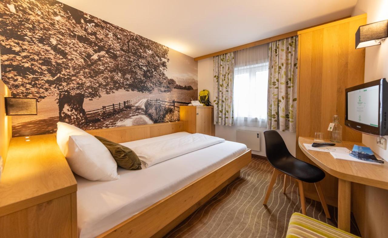 Hotel Gruener Baum Zell am See Exterior foto