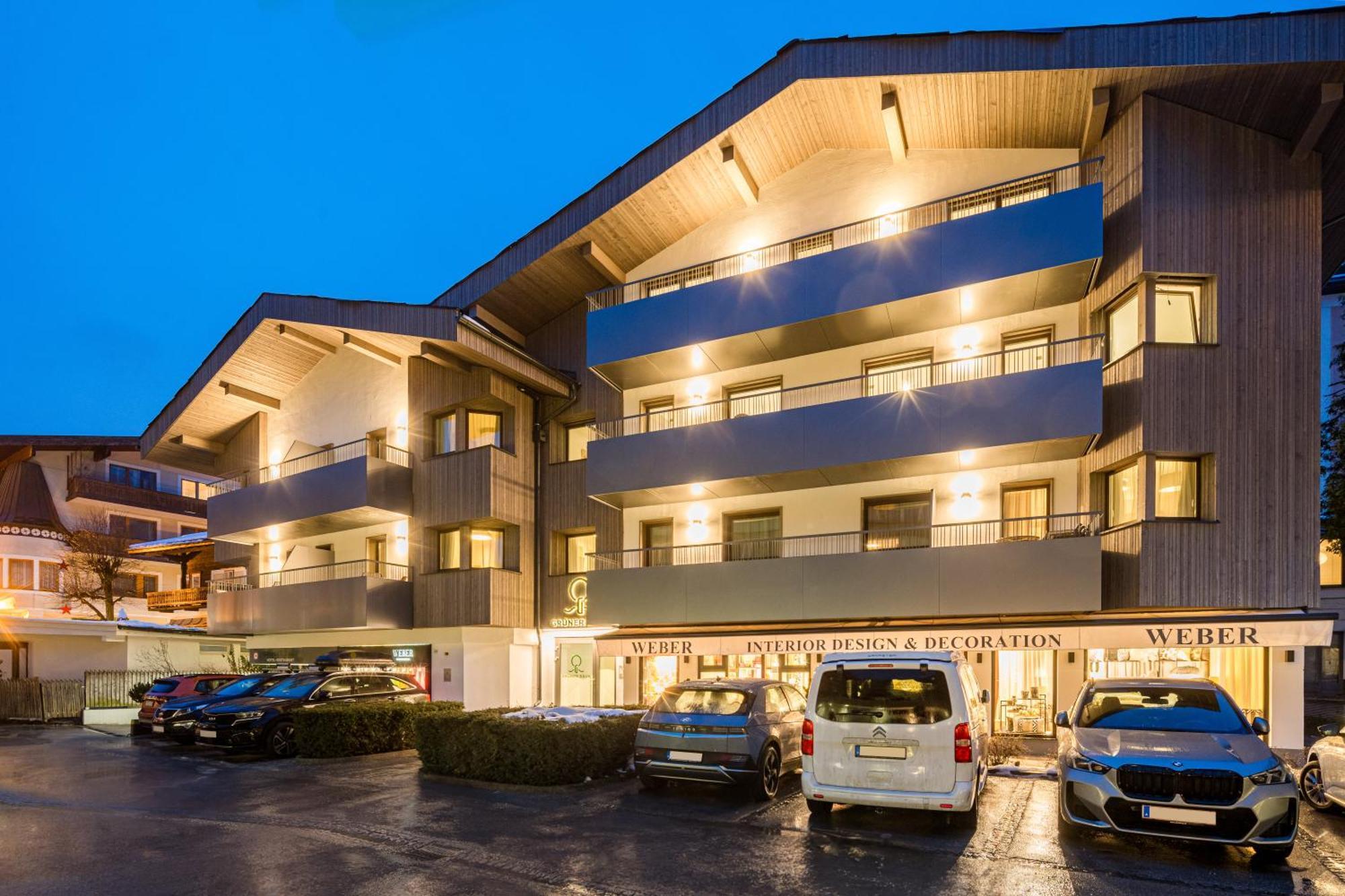 Hotel Gruener Baum Zell am See Exterior foto