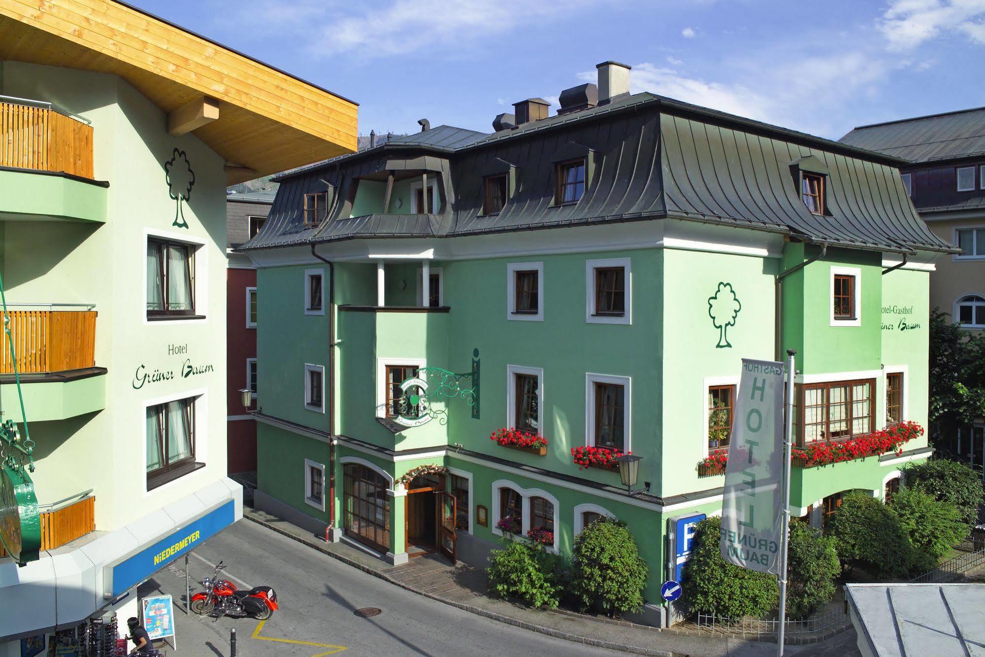 Hotel Gruener Baum Zell am See Exterior foto